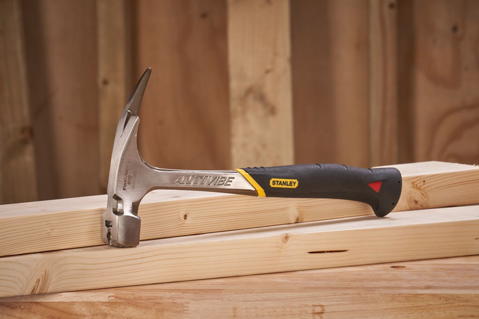 Martillo de carpintero STANLEY Antivibe 1-51-937