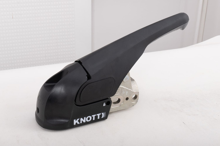 Enganche de bola OUTLET KNOTT KS30 con estabilizador para remolque de 3000 kg con lanza de tubo de 50 mm 85 
