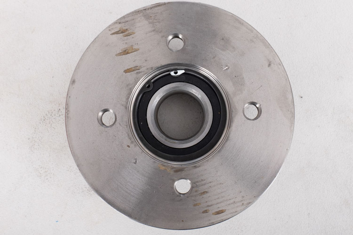 Buje de salida con rodamiento para eje sin freno KNOTT 4x98