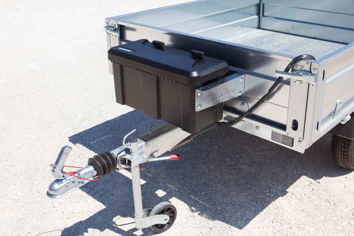 DAKEN 82203 Caja de herramientas BLACKIT 750x300x355mm 50,6l con soportes de montaje