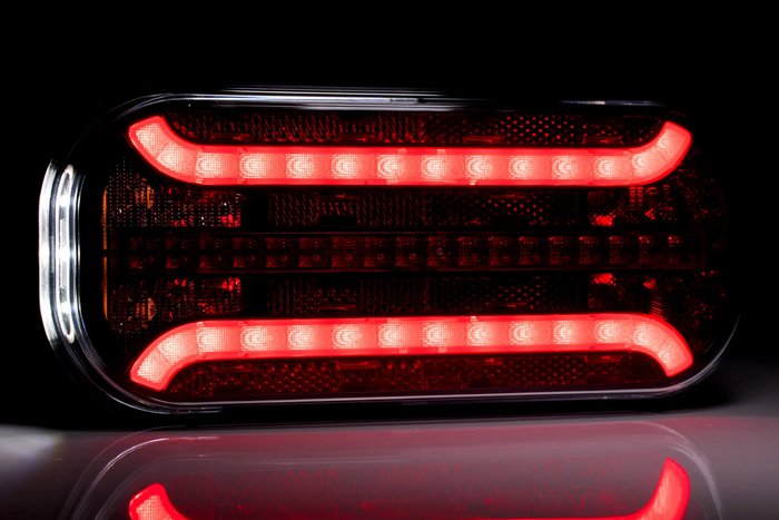 FRISTOM FT-230 Piloto trasero LED de bayoneta, 6 funciones, universal