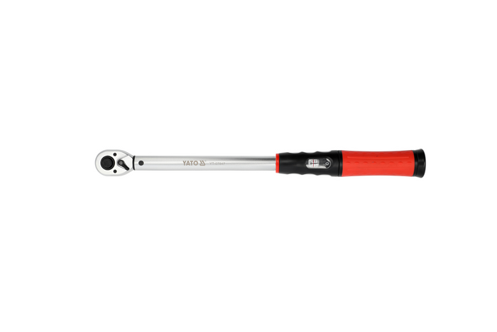 Juego de llaves dinamométricas YATO de 4 piezas, 1/2" y 40–220 Nm para el reemplazo de ruedas.