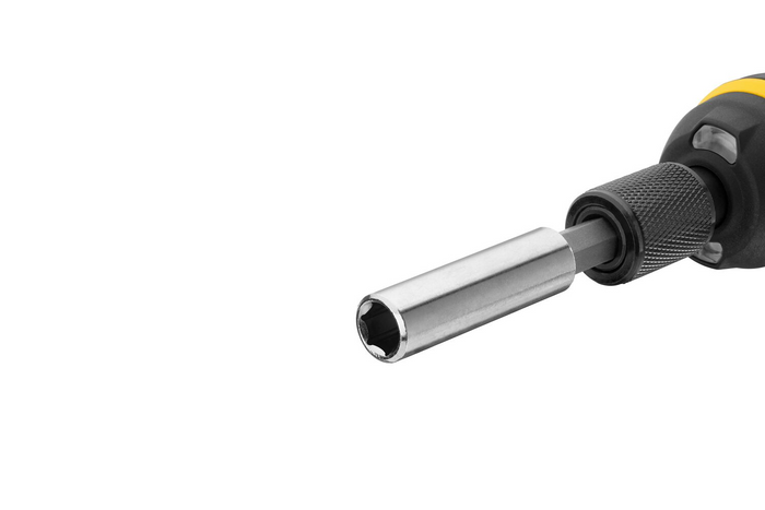 Destornillador inalámbrico STANLEY de 4 V con cargador y puntas