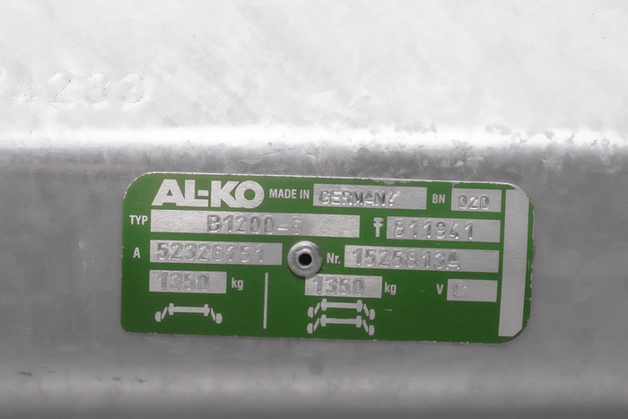 AL-KO COMPACT eje frenado para remolque / grúa 1350kg 1400mm 1850mm 5x112