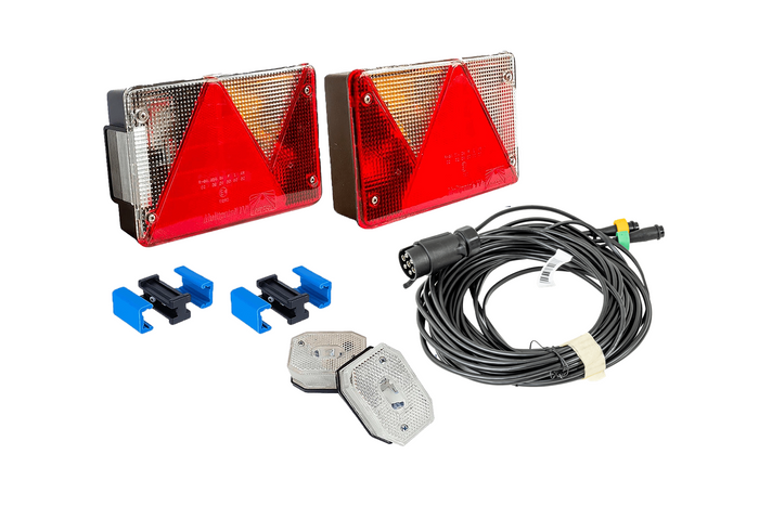 Juego de luces: luces traseras ASPÖCK + luces de posición laterales ASPÖCK + arnés MANTES 7m 7-PIN + conectores rápidos