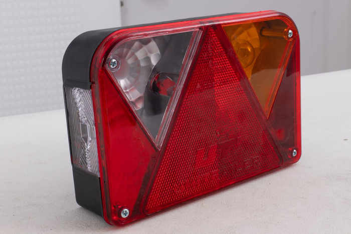 SALIDA Luz trasera DOBPLAST DPT35 5 funciones derecha