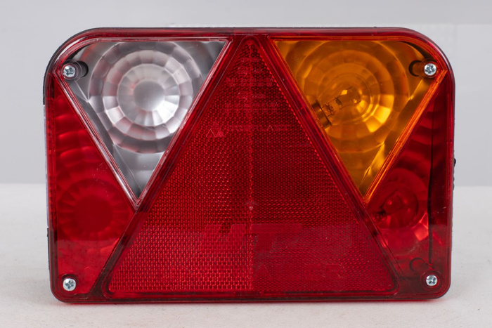 SALIDA Luz trasera DOBPLAST DPT35 5 funciones derecha