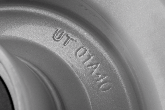 Llanta de acero UNITRAILER 4.5Ax6"H2 3x96 con rodamientos 6205-2RS