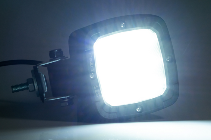 Reflector de lámpara de trabajo LED FRISTOM FT-036 9xLED 1800lm con soporte