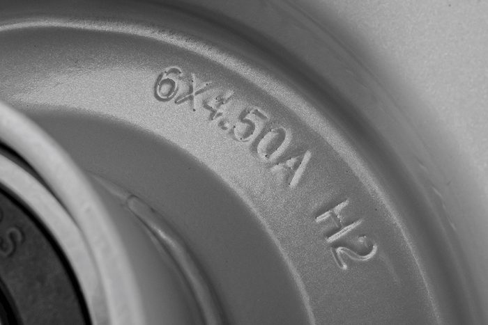 Llanta de acero UNITRAILER 4.5Ax6"H2 3x96 con rodamientos 6205-2RS