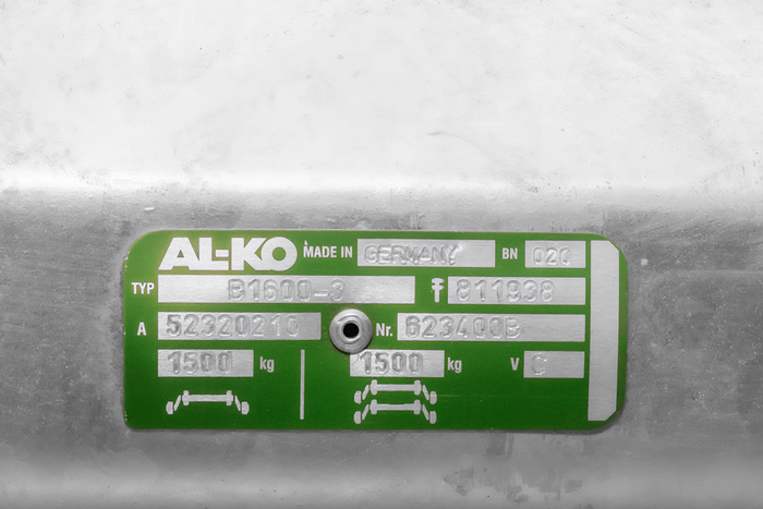 AL-KO COMPACT eje frenado para remolque / grúa 1500kg 1400mm 1850mm 5x112