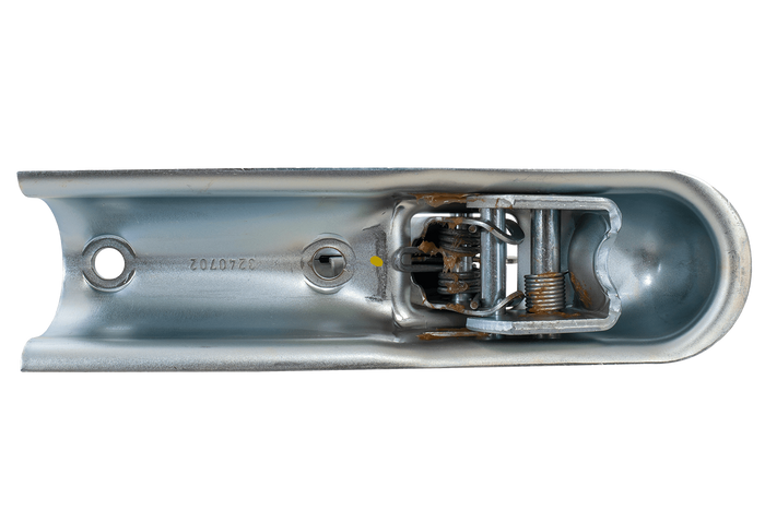 Enganche de bola KNOTT K7.5-C para remolque de 750 kg con barra de tiro tubular de 50 mm