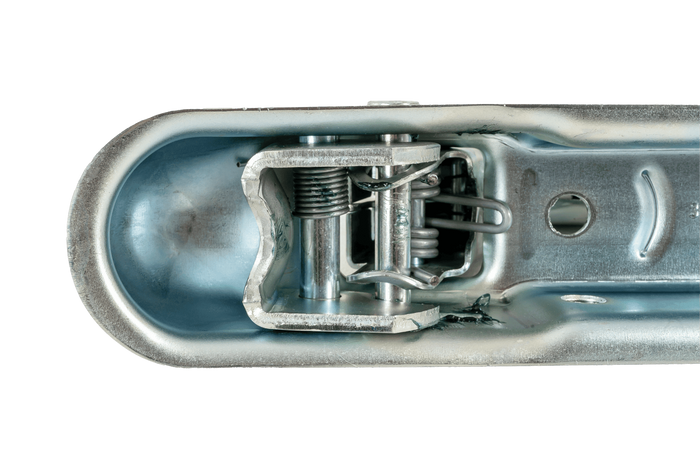 Enganche de bola KNOTT K7.5-G para remolque de 750 kg con barra de tiro cuadrada de 45 mm