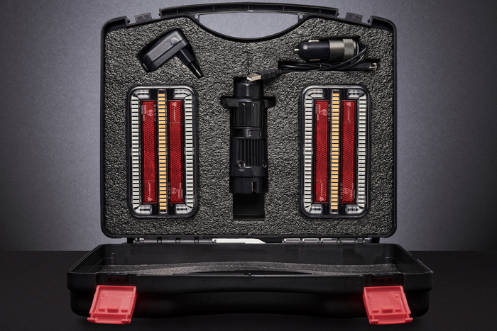 Luces traseras LED TT Technology TT.12028B-CAN con 3 funciones, CANBUS, imán, izquierda + derecha