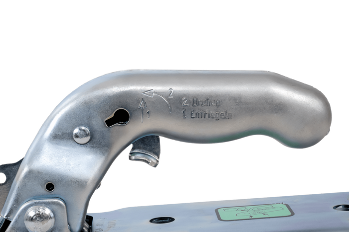 Enganche de bola KNOTT KQ14-C para remolque de 1400 kg con barra de tiro cuadrada de 70 mm