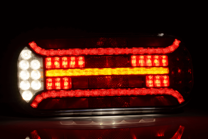 FRISTOM FT-600 Piloto trasero LED, 6 funciones, derecho