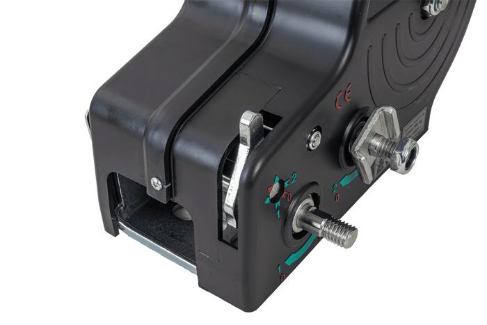 Cabrestante manual para remolque KNOTT 6X0017.311 900kg con correa