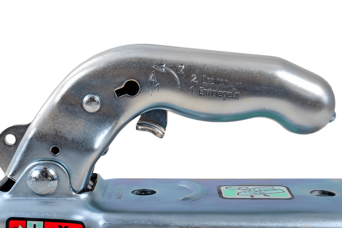 Enganche de bola KNOTT K7.5-M para remolque de 750 kg con barra de tiro cuadrada de 70 mm