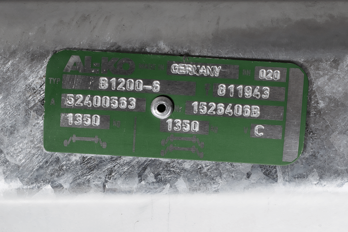 Al-Ko Eje de freno compacto para remolque / grúa 1350kg 1400mm 1850mm 5x112