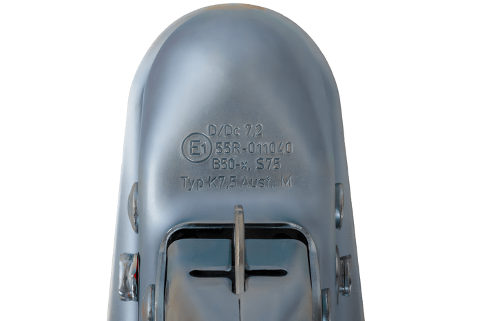 Enganche de bola KNOTT K7.5-M para remolque de 750 kg con barra de tiro cuadrada de 70 mm