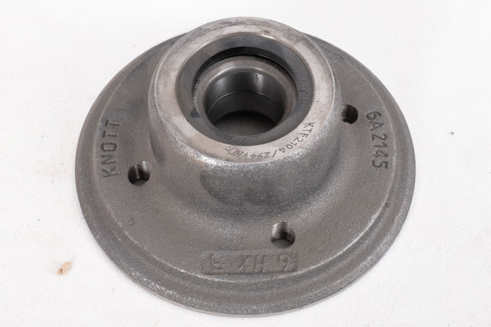 Buje de salida con rodamiento para eje sin freno KNOTT 4x98