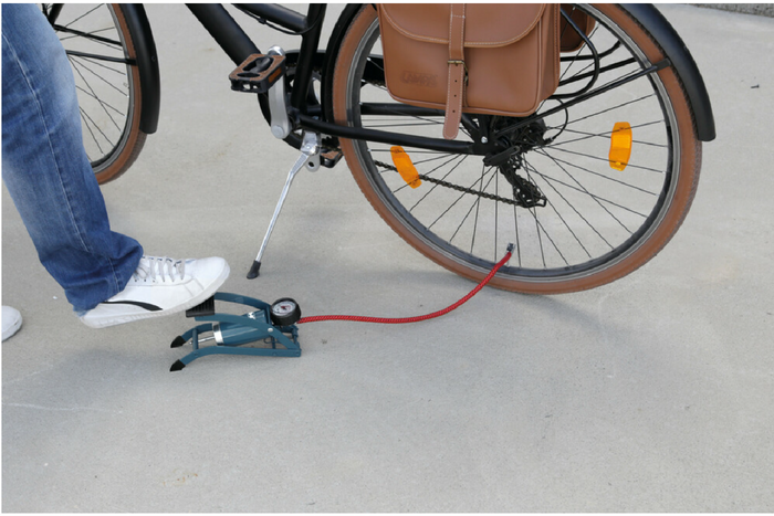 Bomba de pie universal monocilíndrica LAMPA