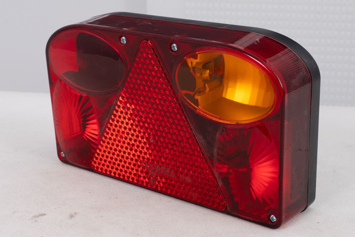 SALIDA Luz trasera FRISTOM FT-088 6 funciones derecha