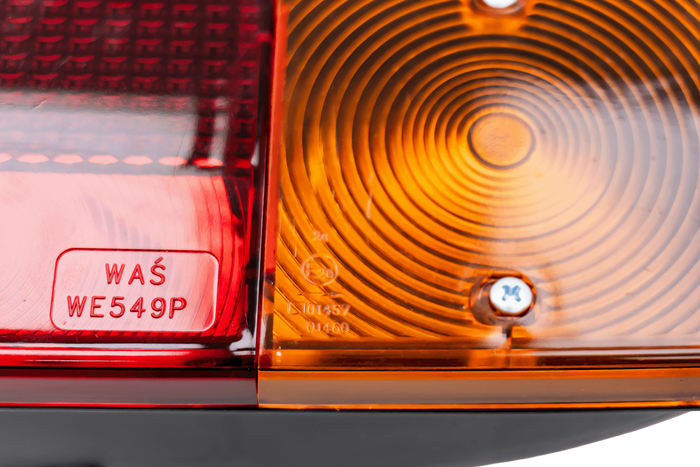 Lámpara trasera WAŚ WE549P 3 funciones derecha