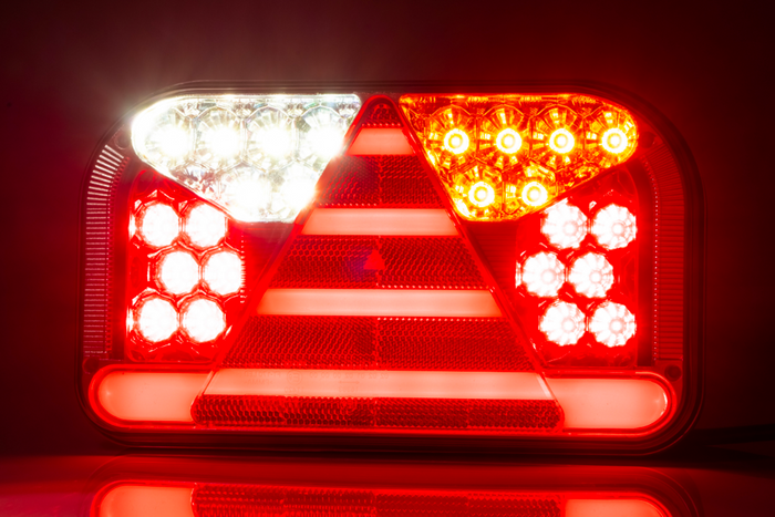 Piloto trasero FRISTOM FT-170 LED 6 funciones derecho