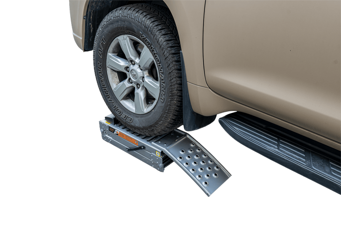 Rampa plegable UNITRAILER ALR005 de acero para remolques, 200 cm, 250 kg.