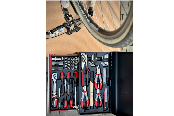 Caja de herramientas 80 piezas YATO YT-38951