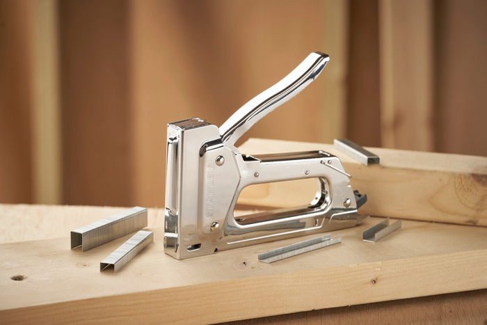 Grapadora manual STANLEY LD 6-TR45 para grapas tipo A