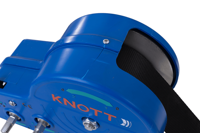 OUTLET Cabrestante manual para remolque KNOTT 1150kg con correa