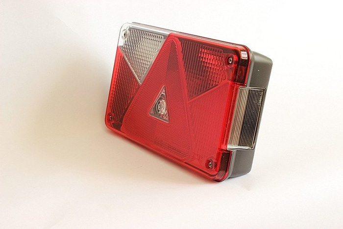 ASPÖCK Luz trasera Multipoint V, 7 funciones, izquierda