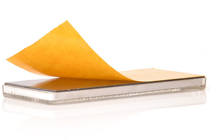 Dispositivo reflectante 96 x 42 mm, frontal con cinta adhesiva