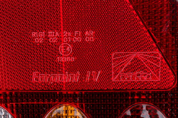 ASPÖCK Earpoint IV luz trasera, 5 funciones, derecha