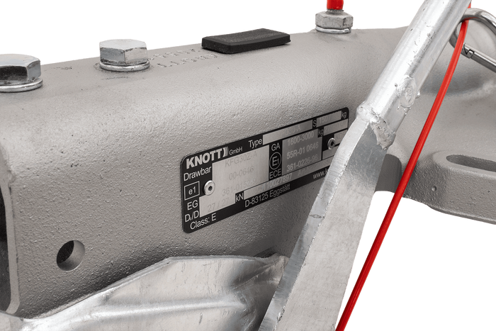 Dispositivo de inercia KNOTT KFG30A con enganche K35A para remolque de 3000kg con barra de tiro en V