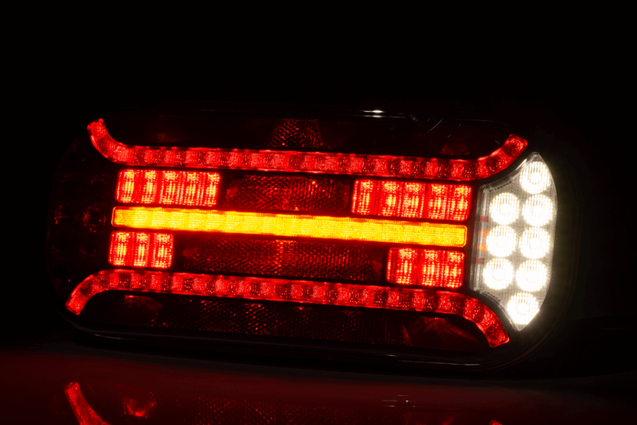 FRISTOM FT-610 Piloto trasero LED, 6 funciones, izquierdo