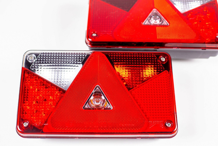 Luces traseras ASPÖCK + arnés MANTES 7m 7-PIN