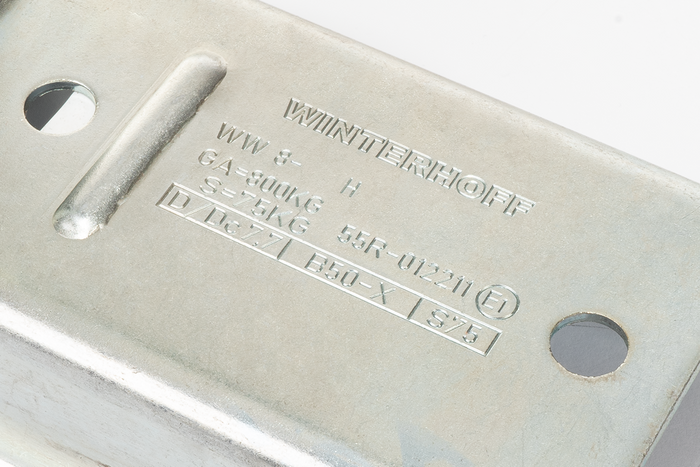 Enganche de bola WINTERHOFF WW8-H para remolque de 800kg con lanza cuadrada de 70mm