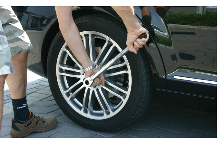 Llave dinamométrica LAMPA 1/2" 28-210 Nm llave para ruedas de coche