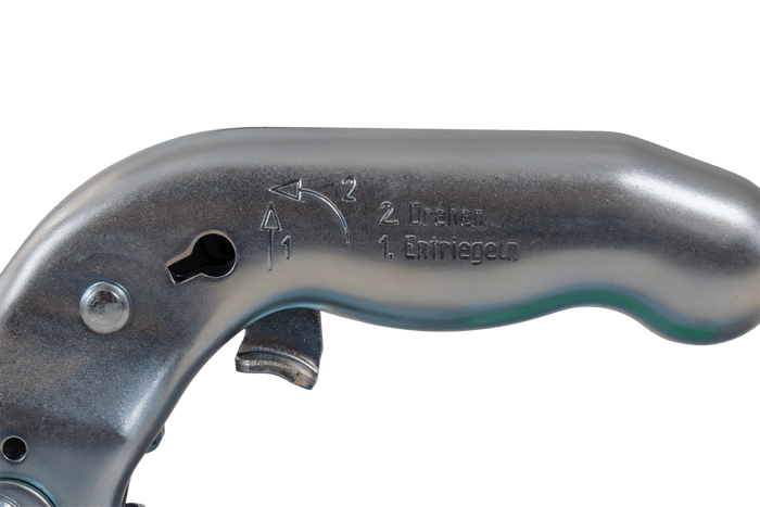 Enganche de bola KNOTT K7.5-M para remolque de 750 kg con barra de tiro cuadrada de 70 mm