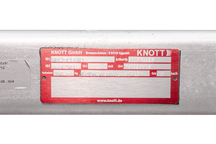 KNOTT VGB13 eje frenado para remolque / grúa 1350kg 1200mm 1570mm 5x112
