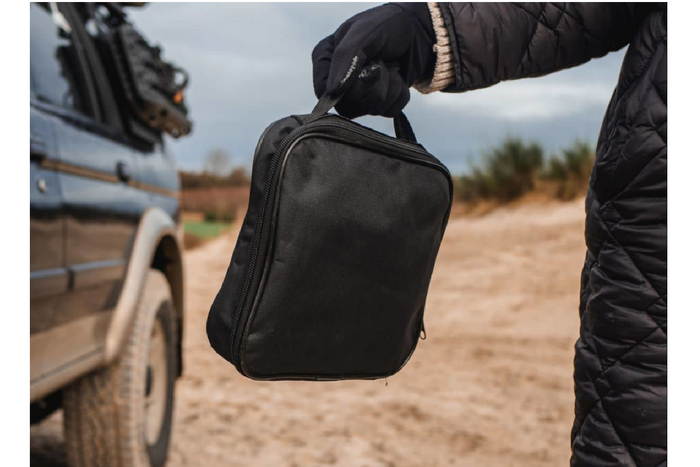 Arrancador de batería portátil YATO YT-83081 de 9000 mAh