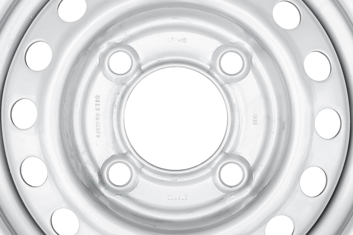 Llanta de acero para remolque STARCO 4Jx13" 4x130 ET:20