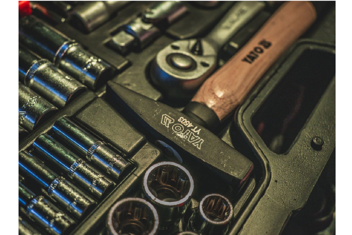 Juego de herramientas YATO YT-38901 1/2" 1/4" 122 piezas.