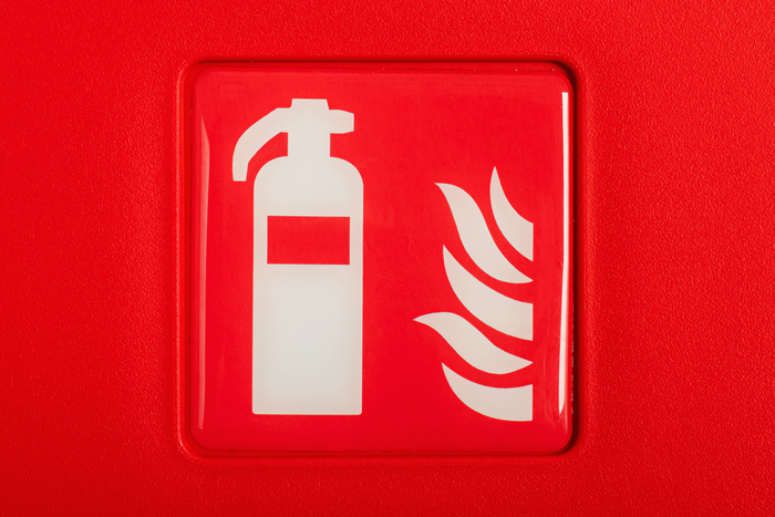 Caja extintora 6kg DAKEN 82020 ADAMANT 671x310x247mm roja