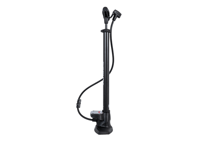 Bomba de aire universal para bicicleta con manómetro FISCHER 85580