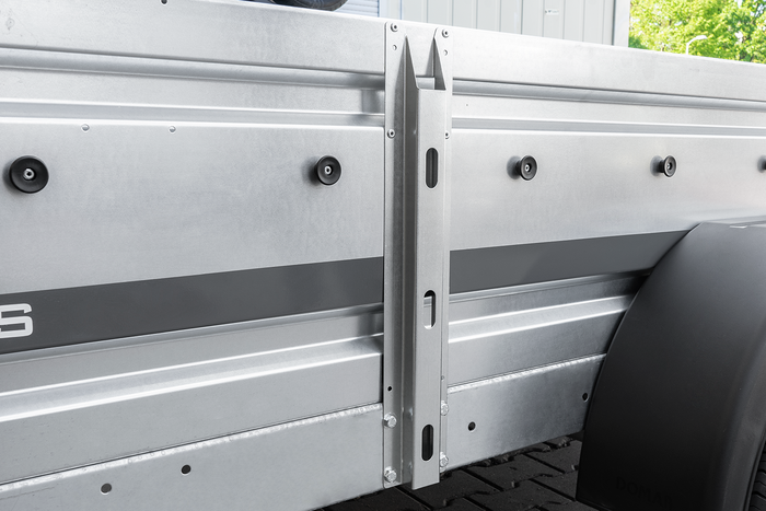 Refuerzo de los laterales del remolque 30 cm.