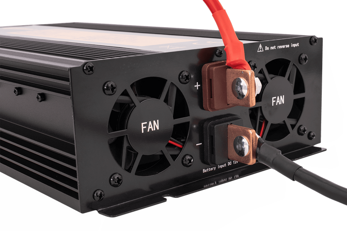 Convertidor de voltaje 12V/230V (2000/4000W) KAMAR E1930